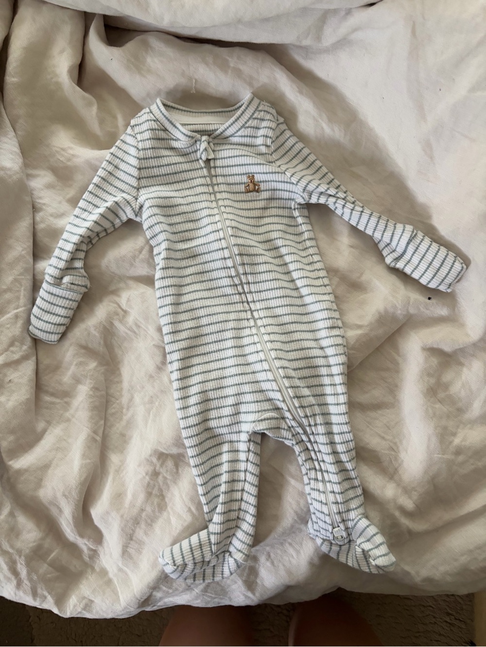 Baby gap - footed onesie